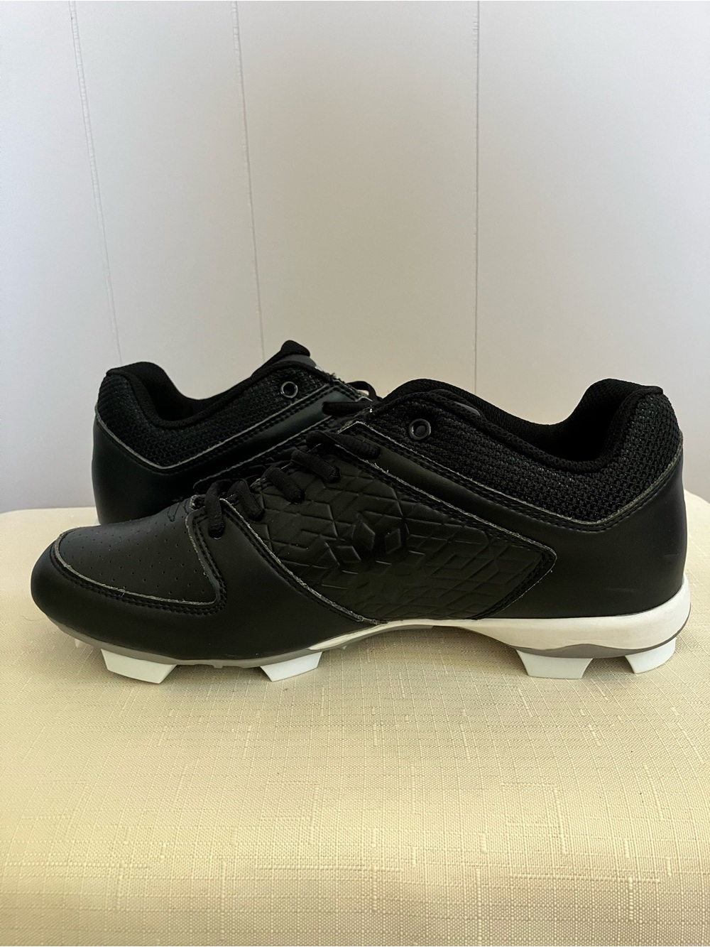 Ringor RIP-IT Womens 9.5 Black Molded TPU Fastpitch Softball Cleats Shoes 9.5 M